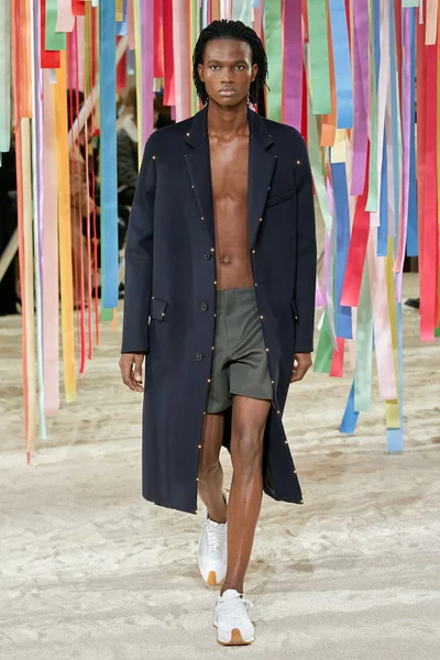 Look 3